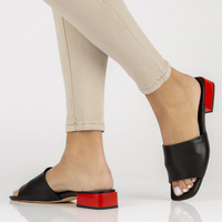 Černé kožené pantofle Filippo DK3721/22 BK