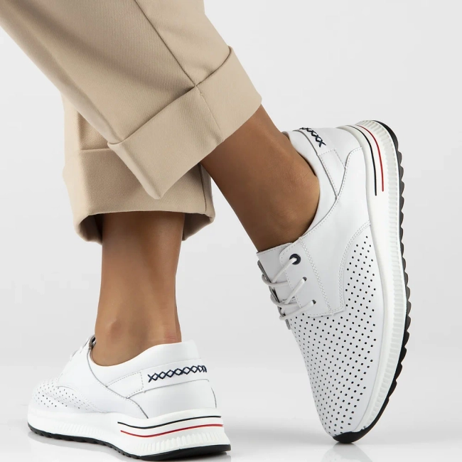 Bílé kožené polobotky Filippo DP6022/26 WH