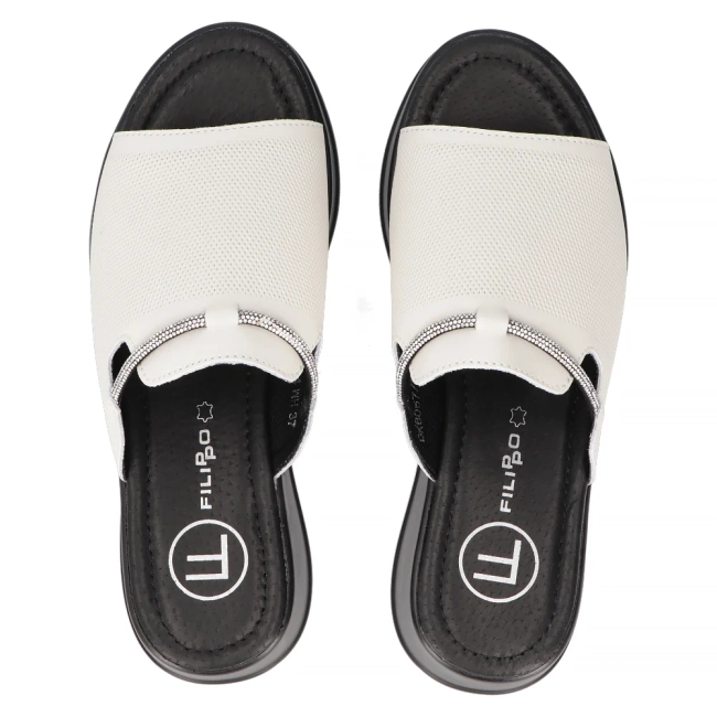 Bílé kožené pantofle Filippo DK6067/24 WH