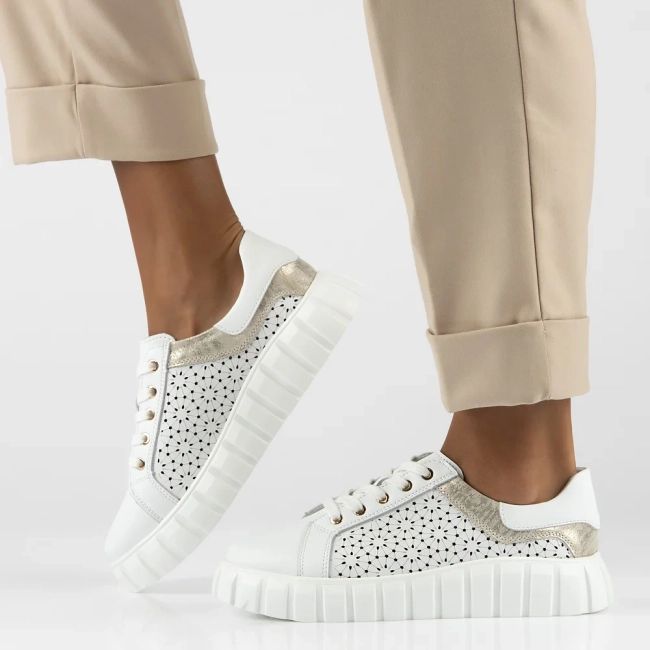 Bílé kožené sneakersy Filippo DP6164/24 WH