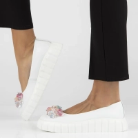 Bílé kožené polobotky Filippo DP4682/25 WH
