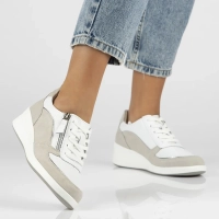 Bílé kožené sneakersy Filippo DP6209/24 WH