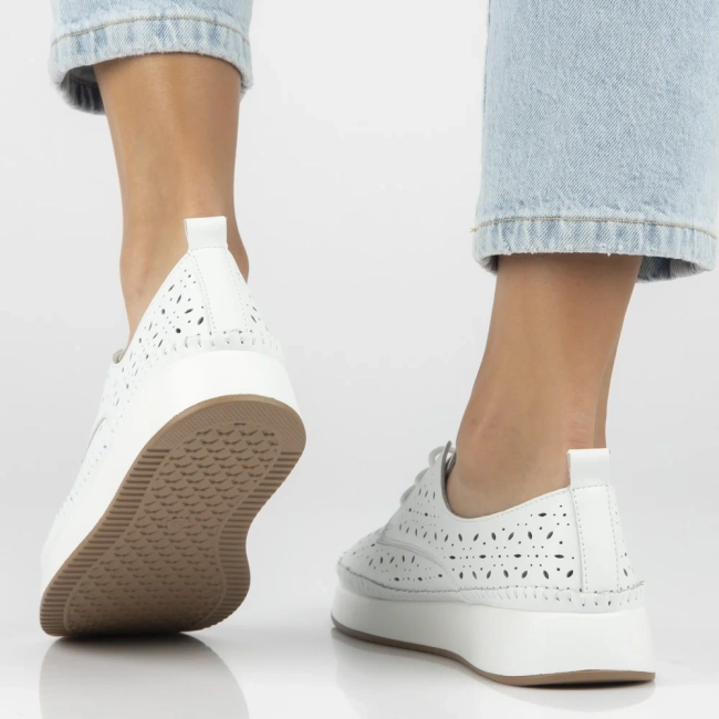 Bílé kožené polobotky Filippo DP7574/26 WH