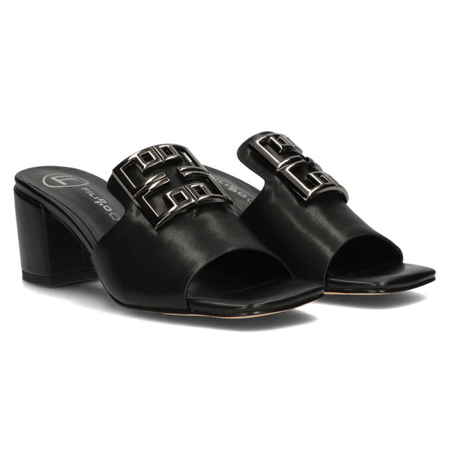 Černé kožené pantofle Filippo DK3731/22 BK
