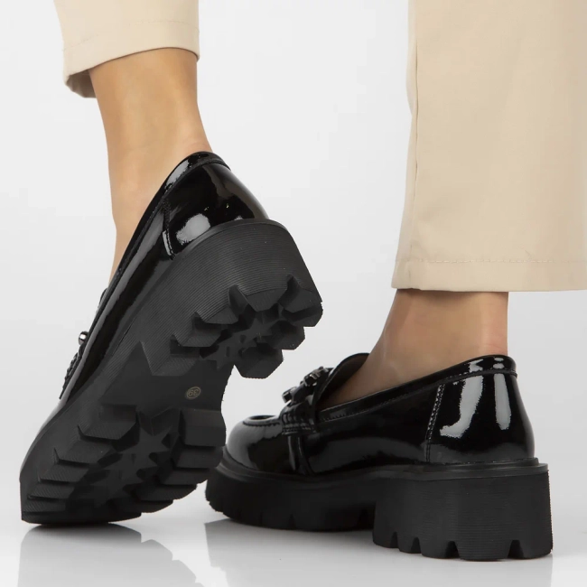 Černé kožené polobotky Filippo DP6475/24 BK L