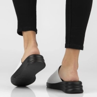 Bílé kožené pantofle Filippo DK7644/26 WH
