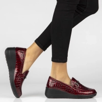 Červené kožené polobotky na klínku Filippo DP8101/26 RD