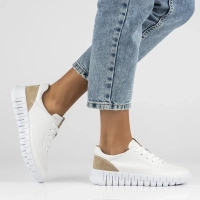 Bílé kožené sneakersy Filippo DP6035/24 WH