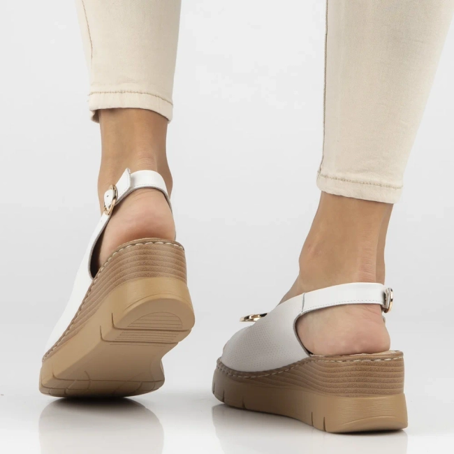 Bílé kožené sandály Filippo DS7648/26 WH