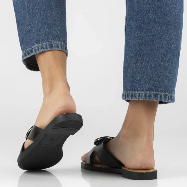 Černé pantofle Filippo DK7890/26 BK