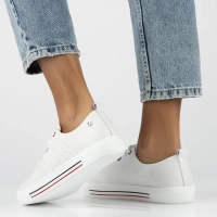 Bílé kožené polobotky Filippo DP6029/24 WH