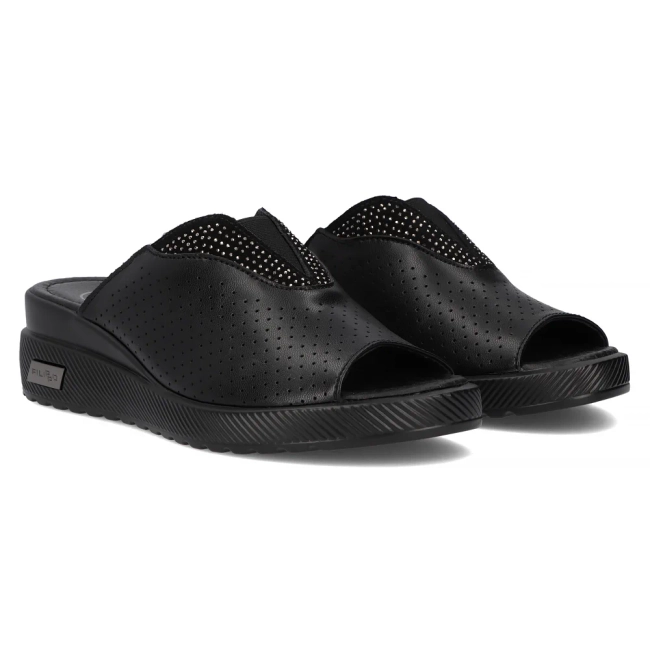 Černé kožené pantofle Filippo DK6146/24 BK