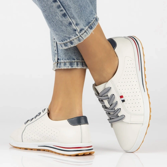 Bílé kožené polobotky Filippo DP3509/24 WH